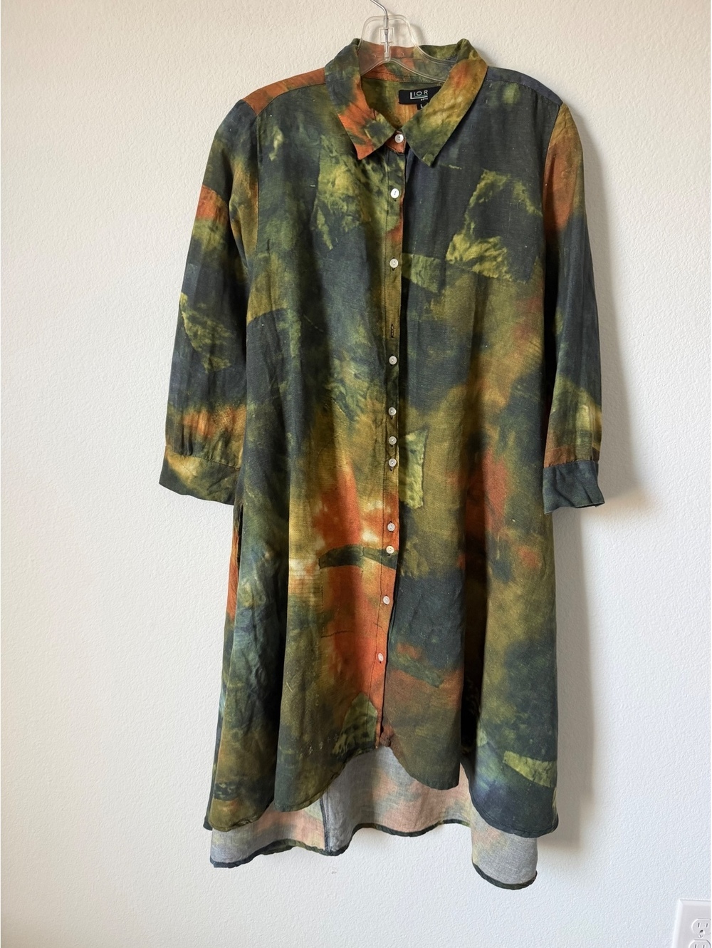 Lior 3/4 Sleeve Button Front Linen Blend Hi-Low Artwear Tunic Size L (see photo)